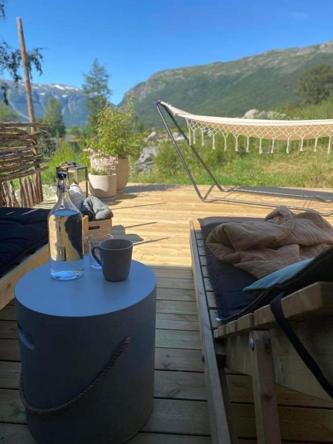 Sauefjoset - Idyllisk Gardstun Fra 1800-Tallet Skjåk Eksteriør bilde